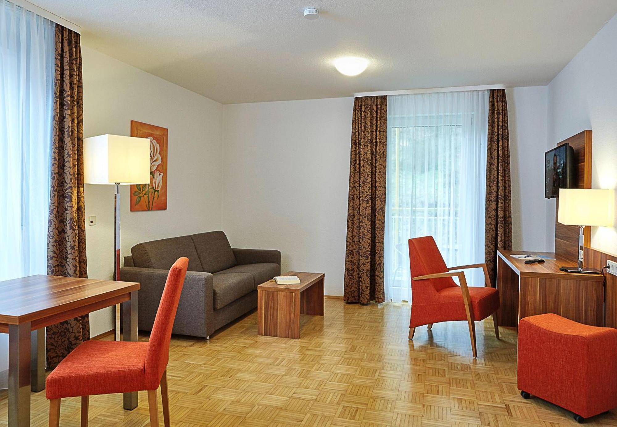 Hotel & Residenz Am Kurpark Schlangenbad Esterno foto